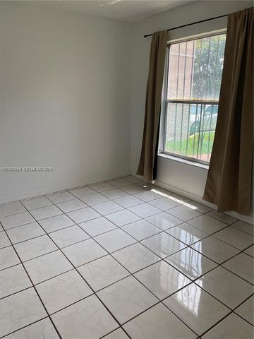 5199 NW 7th St 112, Miami, FL 33126