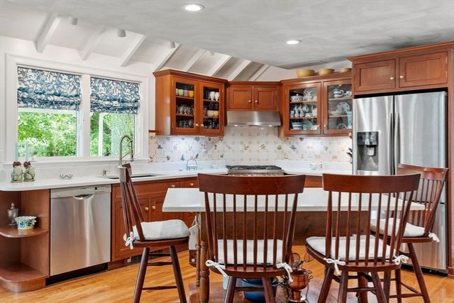 209 Harwood Ave, Littleton, MA 01460