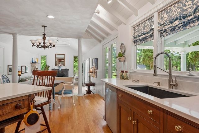 209 Harwood Ave, Littleton, MA 01460