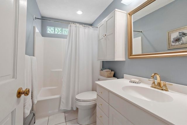 209 Harwood Ave, Littleton, MA 01460