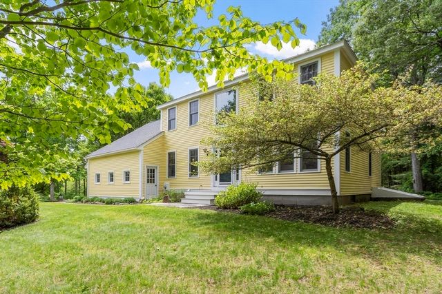 209 Harwood Ave, Littleton, MA 01460