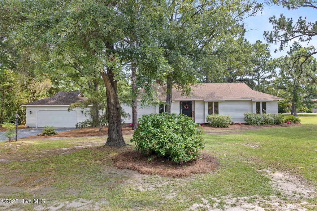 102 Rolling Hill Court, West End, NC 27376