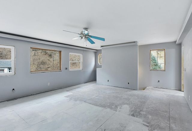 424 N 1ST Street, Council Bluffs, IA 51503