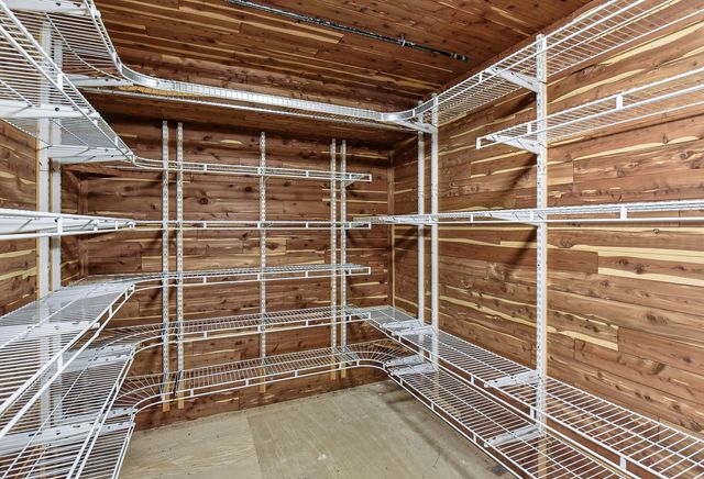 424 N 1ST Street, Council Bluffs, IA 51503