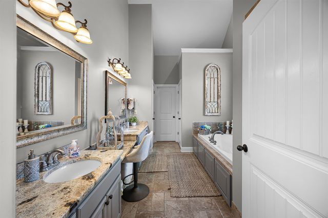 140 LEGENDS DR, Counce, TN 38326