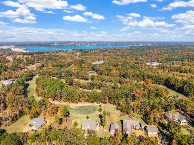 140 LEGENDS DR, Counce, TN 38326