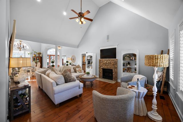 140 LEGENDS DR, Counce, TN 38326