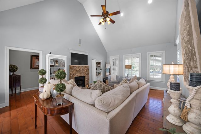 140 LEGENDS DR, Counce, TN 38326