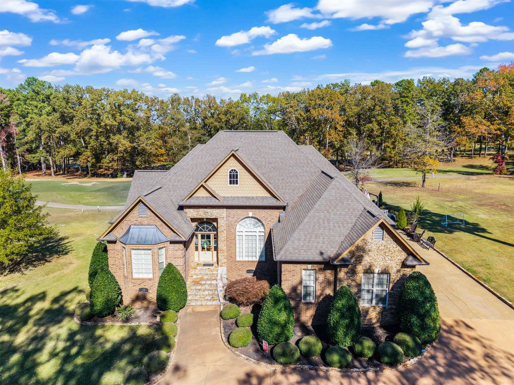 140 LEGENDS DR, Counce, TN 38326