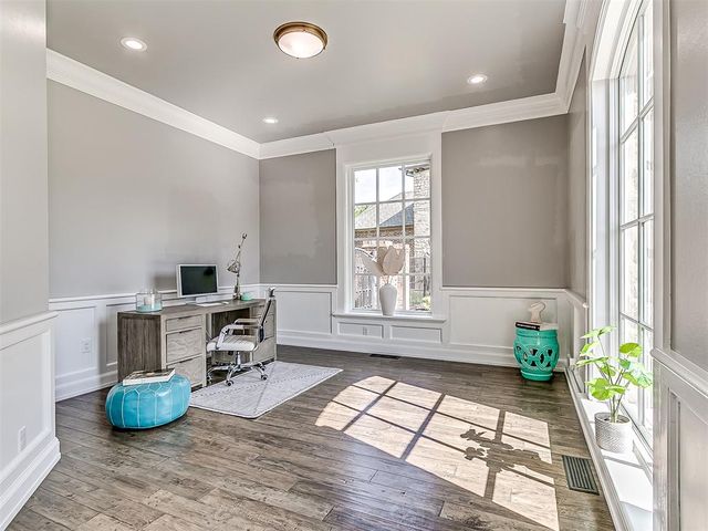 18601 Wolf Creek Drive, Edmond, OK 73012
