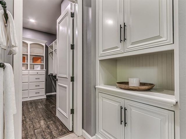 18601 Wolf Creek Drive, Edmond, OK 73012