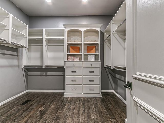 18601 Wolf Creek Drive, Edmond, OK 73012