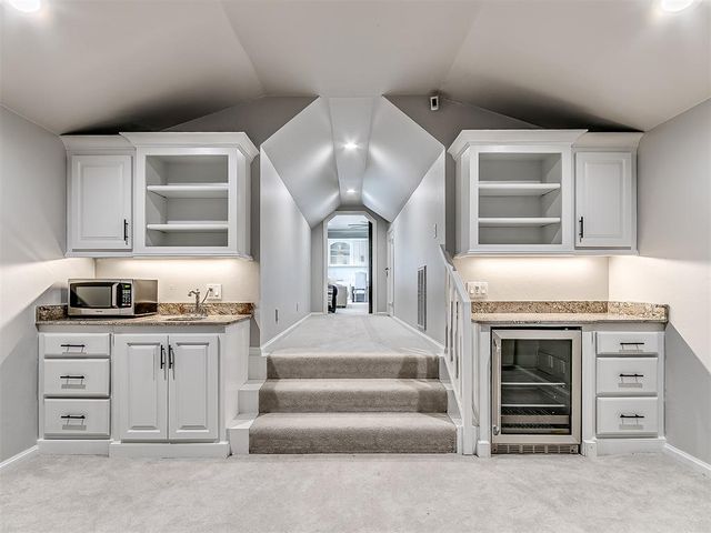 18601 Wolf Creek Drive, Edmond, OK 73012