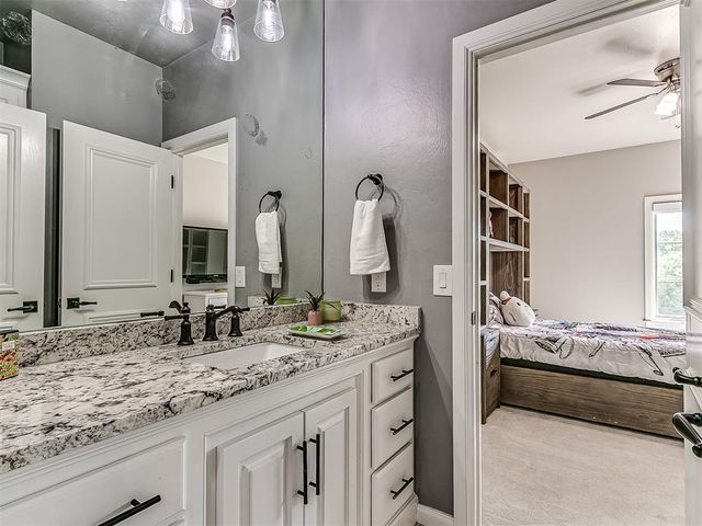 18601 Wolf Creek Drive, Edmond, OK 73012