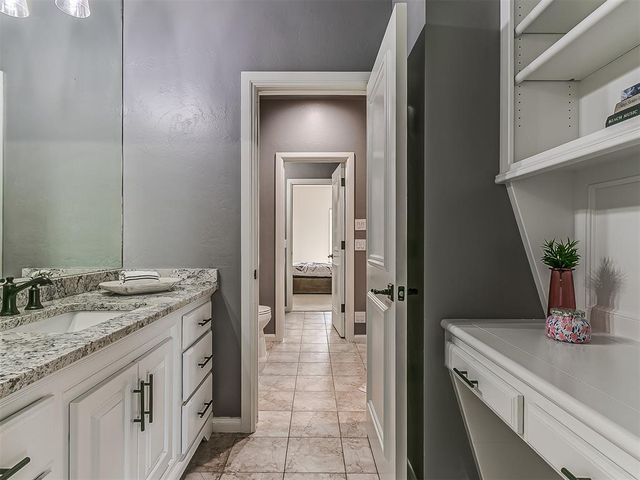 18601 Wolf Creek Drive, Edmond, OK 73012