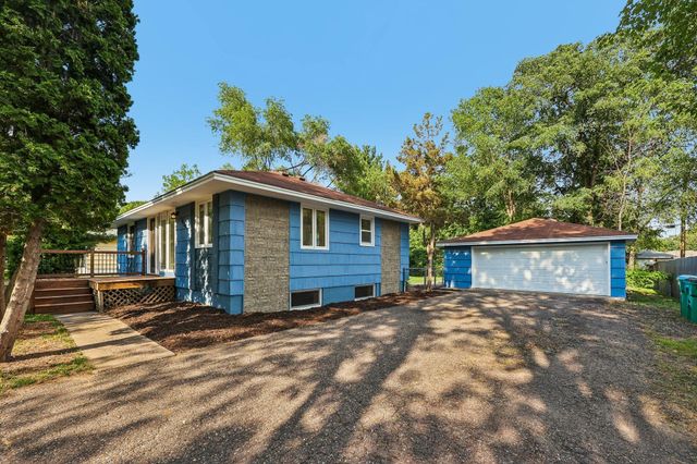 11341 Palm Street NW, Coon Rapids, MN 55448