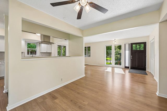 11341 Palm Street NW, Coon Rapids, MN 55448