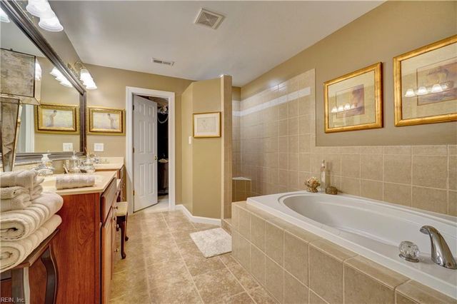 2022 Soundings Crescent CT, Suffolk, VA 23435