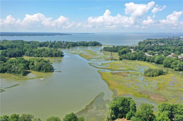 2022 Soundings Crescent CT, Suffolk, VA 23435
