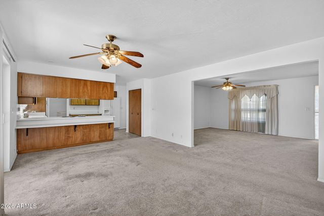 4211 E CRESCENT Avenue, Mesa, AZ 85206