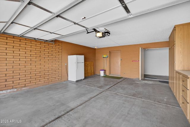 4211 E CRESCENT Avenue, Mesa, AZ 85206