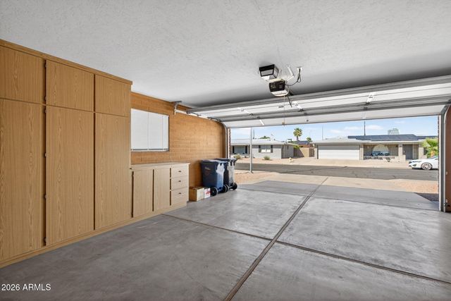 4211 E CRESCENT Avenue, Mesa, AZ 85206