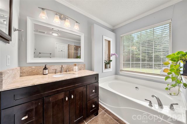 12716 Cumberland Crest Drive, Huntersville, NC 28078