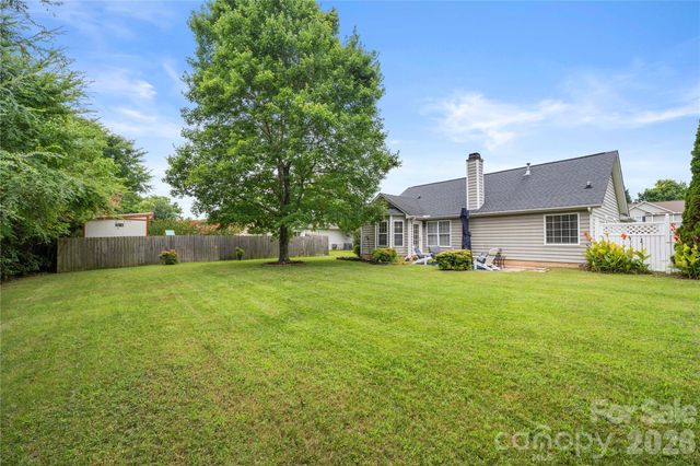 12716 Cumberland Crest Drive, Huntersville, NC 28078