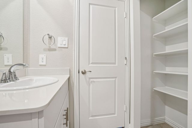 809 London Town Lane, Princeton, TX 75071