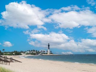 1776 BAY Drive, Pompano Beach, FL 33062