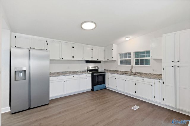 1601 COOK Creek Road, Russellville, AL 35654