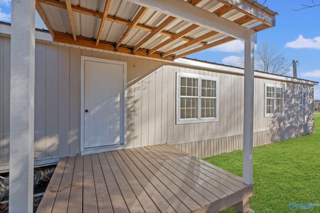 1601 COOK Creek Road, Russellville, AL 35654