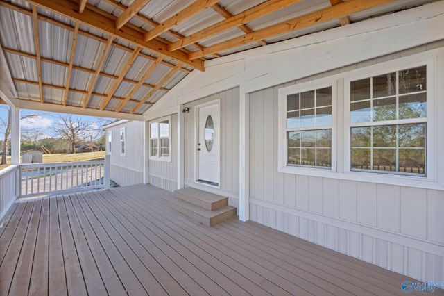 1601 COOK Creek Road, Russellville, AL 35654