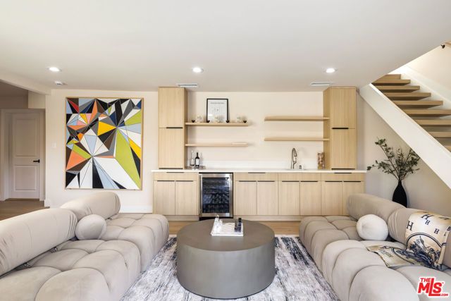 9425 Gierson Avenue, Chatsworth (los Angeles), CA 91311