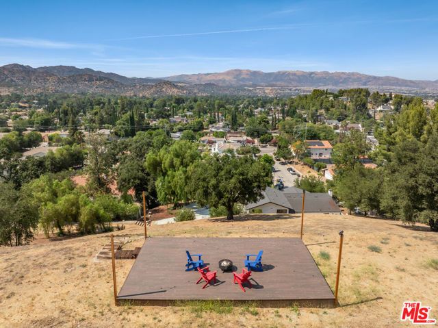 9425 Gierson Avenue, Chatsworth (los Angeles), CA 91311