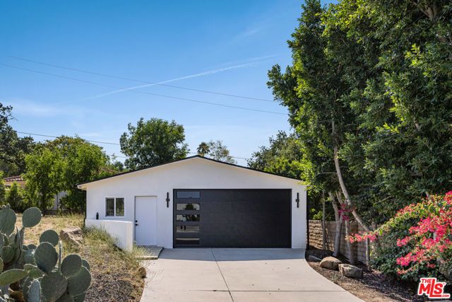 9425 Gierson Avenue, Chatsworth (los Angeles), CA 91311