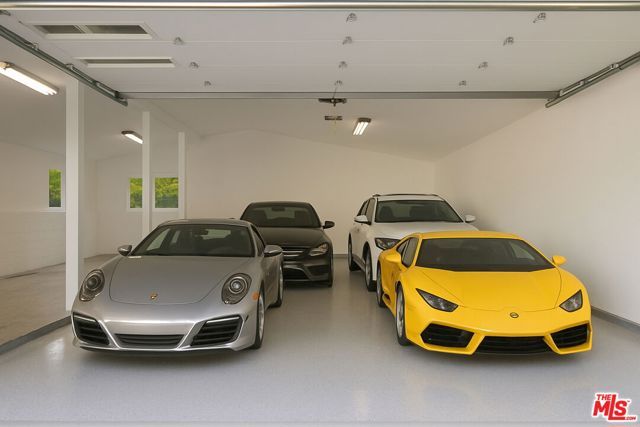 9425 Gierson Avenue, Chatsworth (los Angeles), CA 91311