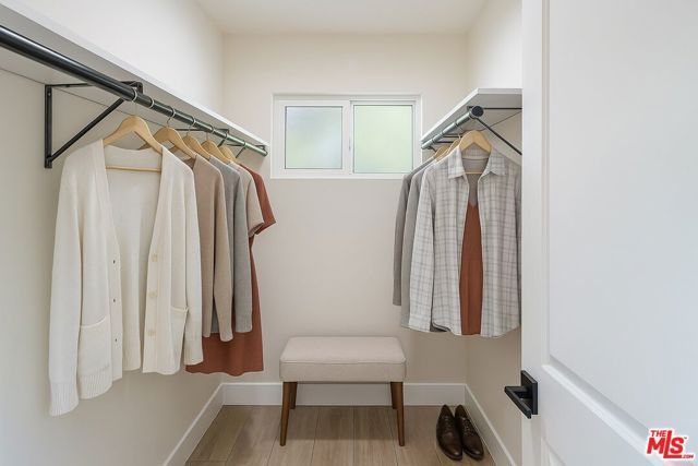 9425 Gierson Avenue, Chatsworth (los Angeles), CA 91311