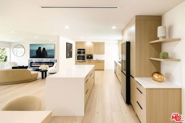 9425 Gierson Avenue, Chatsworth (los Angeles), CA 91311