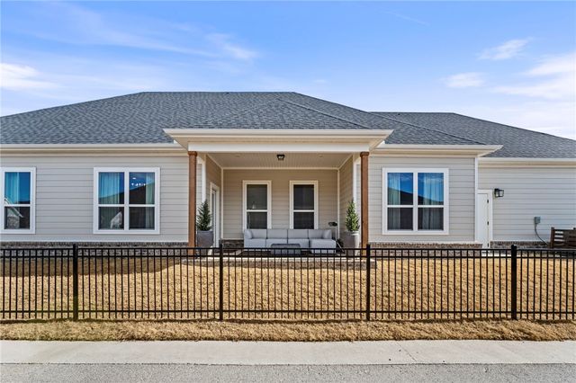 6851 Autumn Avenue, Springdale, AR 72762