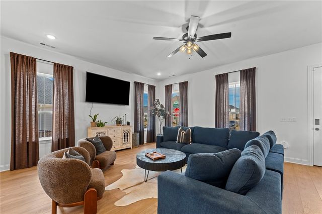 6851 Autumn Avenue, Springdale, AR 72762