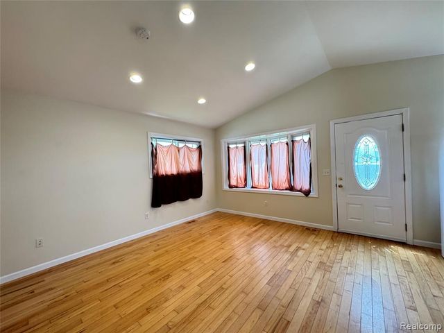 15345 Jackson Street, Taylor, MI 48180