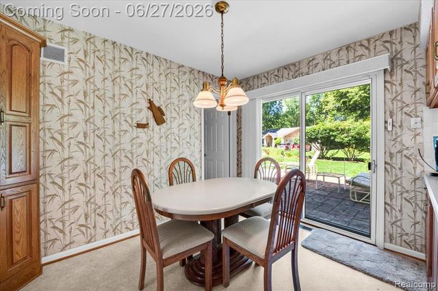 18535 Mayfield Street, Livonia, MI 48152