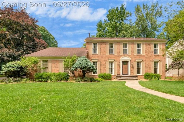 18535 Mayfield Street, Livonia, MI 48152