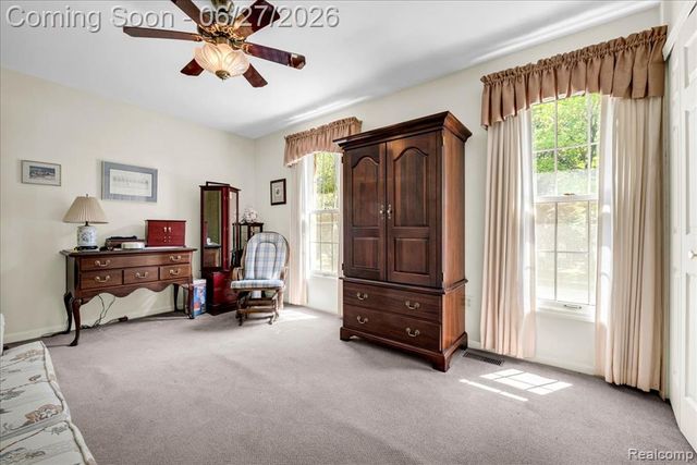18535 Mayfield Street, Livonia, MI 48152