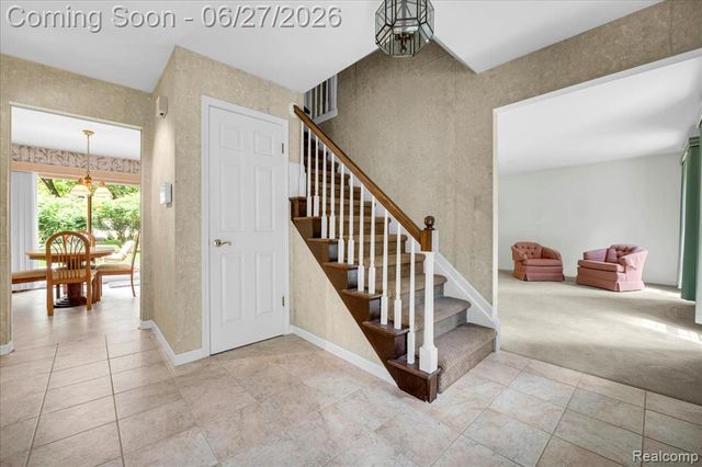 18535 Mayfield Street, Livonia, MI 48152