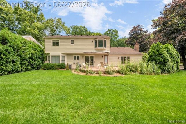 18535 Mayfield Street, Livonia, MI 48152