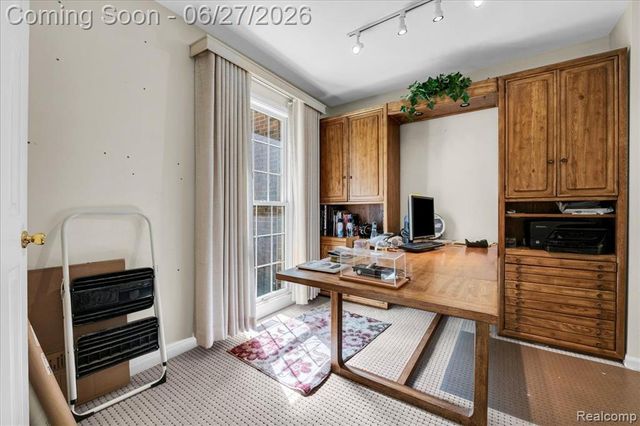 18535 Mayfield Street, Livonia, MI 48152