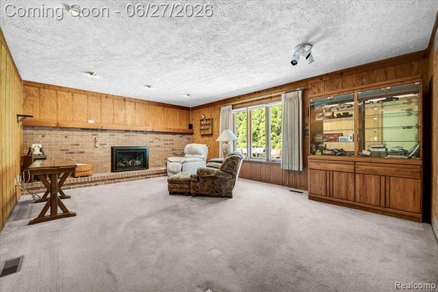 18535 Mayfield Street, Livonia, MI 48152