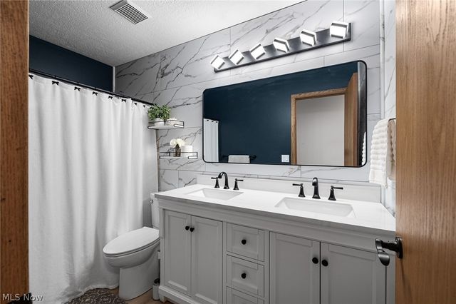 509 William, Lagrange, OH 44050